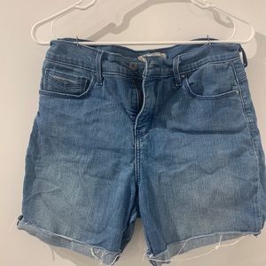 LEVIS high waisted shorts